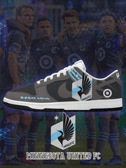 Minnesota V.1 Custom SB-Style Sneakers